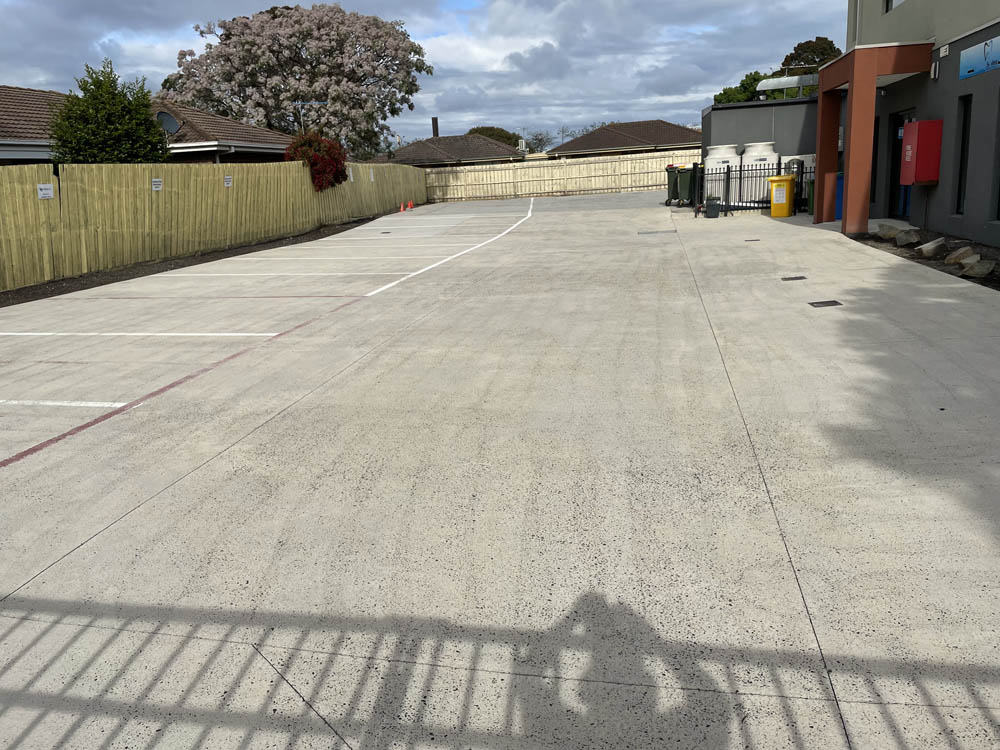 perfectly and pressure cleaning driveway after